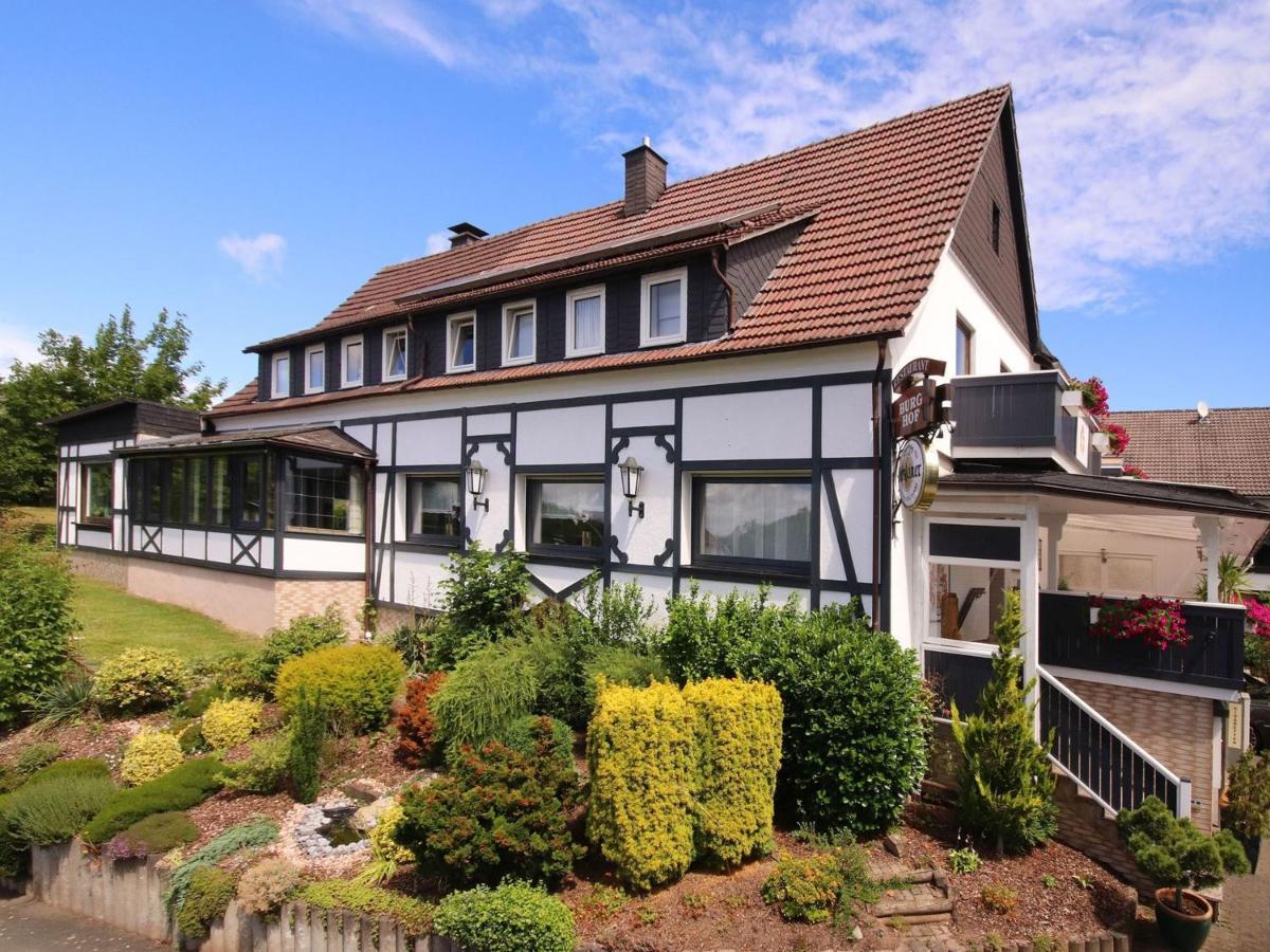 Gasthof "Zum Burghof" เมเดบาค ภายนอก รูปภาพ